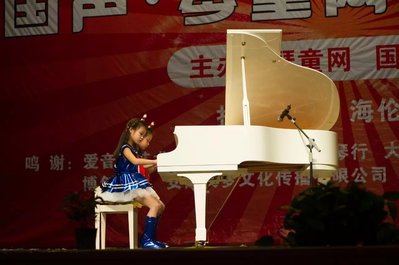 古箏和鋼琴哪個(gè)有氣質(zhì)_鋼琴古箏氣質(zhì)有哪些_鋼琴古箏