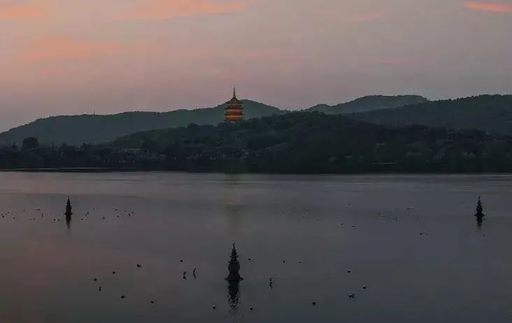 三潭印月曲子_古箏曲三潭印月_三潭印月古箏演奏