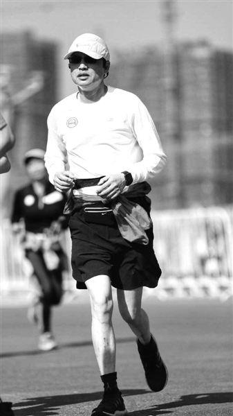 古箏曲出水蓮 脫下“戰袍”，生活的另一面同樣精彩