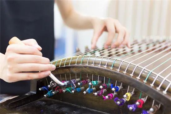 古箏調(diào)音器7怎么調(diào)音_古箏調(diào)音器視頻_調(diào)音古箏器軟件下載